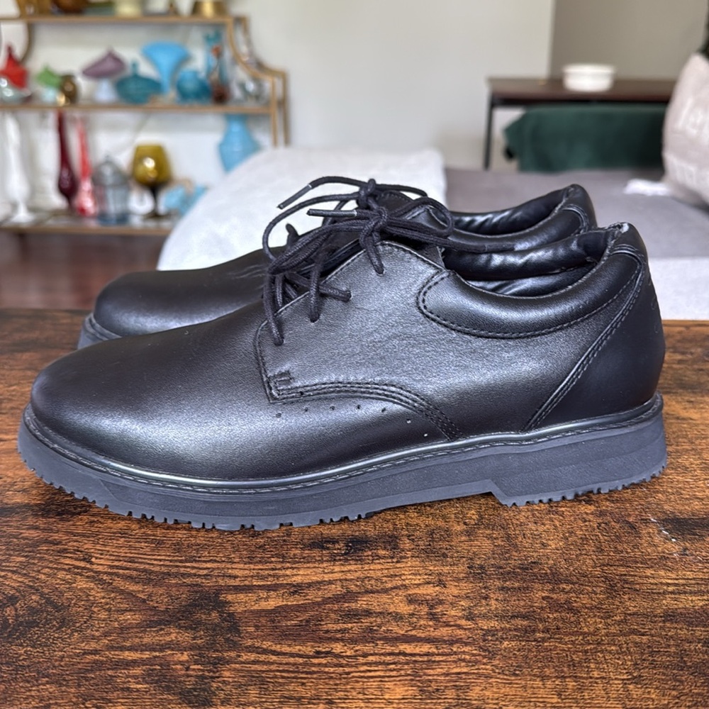 Propet Black Leather Men's Shoes like new